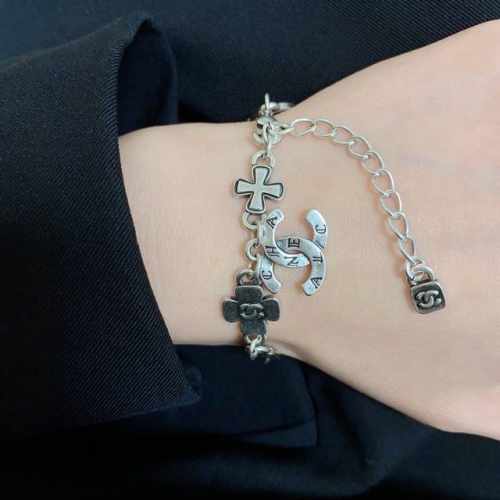 小香Chanel高品质康鹏系列做旧复古手链热销款火爆上新 同步专柜独家高端品质实拍图代购级别做工精致细腻重工版本超级仙女唯美的一款做工超级细心无漏洞媲美Z批买到