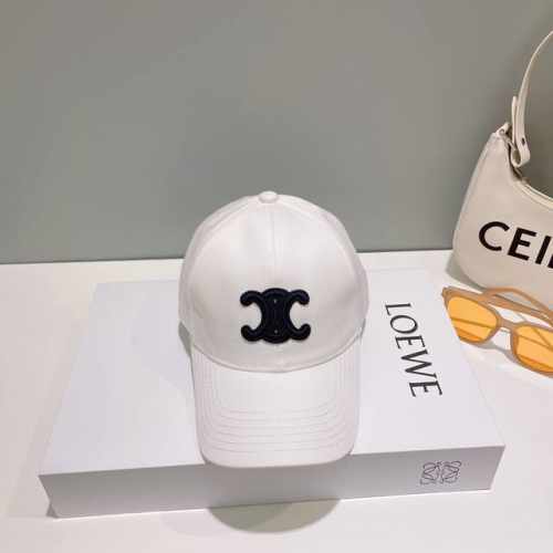 Celin* 赛琳ss新款凯旋门绣花棒球帽帽型完全按照定做。凯旋门图案章仔区别市面版本，大小及圈圈毛质感全部还原。五金调节扣开模定做有logo标。定做帽子内里l