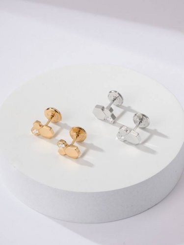 p价 尚美 Bee My Love爱 巢 系列 耳钉 简约精致优雅 亲爱的们 今天来聊聊 Chaumet 尚美 Bee My Love 爱 巢系列耳钉 它们真的