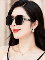 Miumiu大框偏光墨镜 网红达人街拍必备搭配 时尚潮流 1002