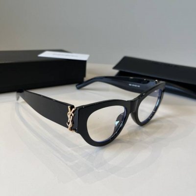 ysl 圣罗兰23新款来喽Slm94 金黑 侧面的Logo Ysl金属标很有质感 遮脸效果很棒 许多明星网红同款杨蓉新剧 二十九 中就有佩戴 一整个霸道女总裁的