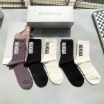 配包装 一盒五双 Balenciaga 巴黎世家 高品质好看到爆炸欧美大牌高筒袜男女款潮人必不能少的专柜代购品质高筒袜子 搭配起来超高逼格 时髦度爆表啊啊啊啊