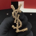 编号Yxz0013 Yvessaintlauren*最新款麻花胸针 一致Zp黄铜材质