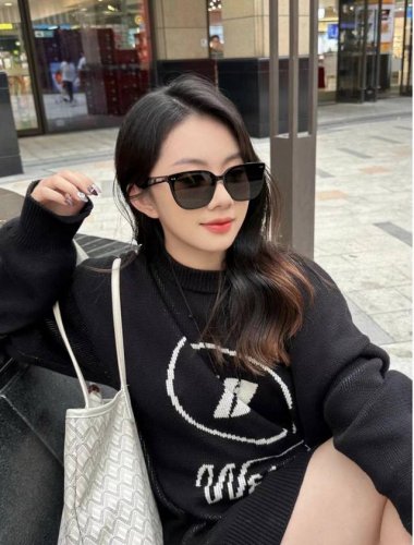 Gucci2025开春新款一体镜 小框太阳镜男女同款 爆款大框尼龙太阳镜 超逼格超酷 镜腿品牌设计感强 Nice~~~ 型号G6803