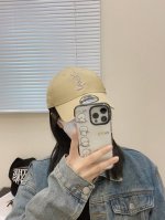 ysl圣罗兰 专柜同款原单 字母刺绣棒球帽 韩系风 一款简单休闲风的棒球帽 是牛仔的款式 减龄百搭 适配度很高！ 简单随性~ 字母刺绣部分也很精细 出街拍照拗造