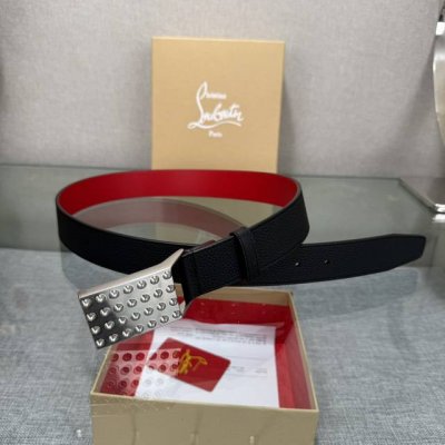 配包装盒3.8宽Christian Louboutin 男士Ricky标志性徽标搭扣黑色腰带红色底，双面牛皮。