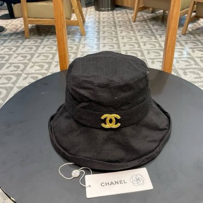 Chanel香奈儿新款小香风拼接遮阳大沿渔夫帽 独特设计 复古文艺的一款