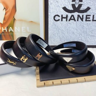 Chanel小香 Celine赛琳 Ysl圣罗兰 简约羊皮钛钢Logo轻奢风发箍气质百搭小仙女必入单品名媛风十足～宝藏款 闭眼入推荐款 单个