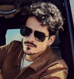 Gucci 2025新款男女情侣款太阳镜Ip电镀永不褪色 超轻超有弹性整幅眼镜无螺丝重要的是压不坏 高清尼龙镜片 精湛的工艺 原版材料 休闲大气不挑人的一款太阳