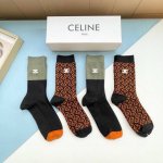 P80 配包装 一盒四双 Celine 赛琳高品质超级爆款网红袜子Ce家官网同步硅胶字母中筒袜，Ins明星网红推荐火爆至极纯棉材质，轻薄柔软透气，四季通用，欧美