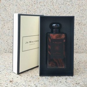 专柜品质 祖马龙限量黑瓶香水100Ml现货两款1乌木佛手柑香水100Ml2晚玉香与天使草香水100Ml，推荐乌木佛手柑香调：东方调；气味：香柠檬 橙子 沉香 乌