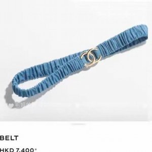 Chanel25爆款牛仔色松紧腰带 双C字母设计 属于越看越喜欢经得起跨世纪考验的款式 时尚 非常的百搭，尺寸刚刚好，再加上浅金色的电镀，非常漂亮