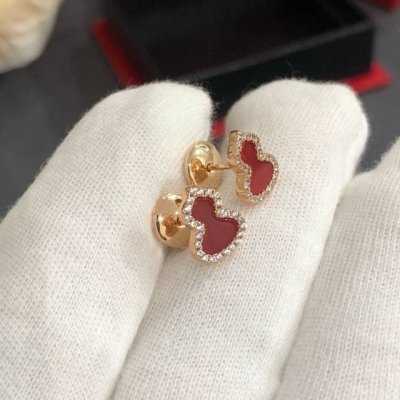p价 鸿运当头 福禄双全 [愛心]麒麟中国元素葫芦耳钉 与大号耳钉不同 Mini版搭配的是卡位耳堵 真喜欢贝壳光彩和碎钻光泽兼备 日常但是很有质感的一款耳钉 葫