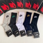 特 配专柜包装 Nike 耐克 新款中长款堆堆袜袜子！一盒五双，专柜同步筒袜袜子，大牌出街，潮人必备超好搭