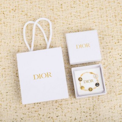 202734 纯银精工版0.3咪电镀 Dor日月星辰五花手链 非常棒的一个设计 一面是星星月亮 一面是太阳 把白贝壳做成一个月亮的造型 而且 是在天然白贝壳上边
