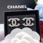 编号Xed0812 C家白金Cc耳钉 同款材质 925银针银色耳钉
