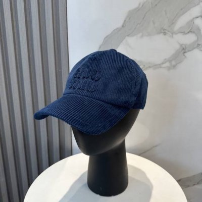 Miumiu缪缪限定新款灯芯绒棒球帽 灯芯绒纹理鸭舌帽 非常耐看的一款棒球帽~男女同款 日常出门 自带氛围感 偶尔换换感觉真的太棒了