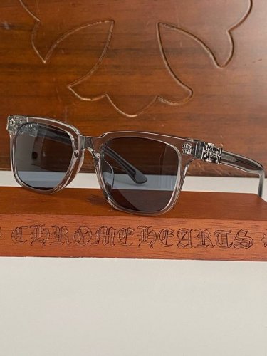 Chrome Heart 赞爆新款 细节完美 ch8002镜臂内外侧镶嵌立体十字架马蹄图案Logo 哥特时期艺术气息 A爆了Size:52-21-153