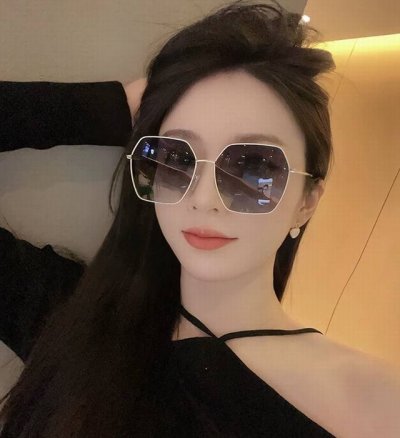 gucci 2025官方新款 众多明星同款 新款大框偏光墨镜 宝丽来超清加厚太阳镜型号：G1826