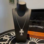 新款Chrome Hearts 克罗心十字架树脂圆珠项链，精致专柜工艺，品质保证，男女同款，多种风格搭配，叠戴也很好看，这不仅仅是一条项链，更是你展现个性与品味