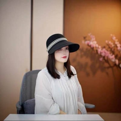 Prada普拉达宽檐鸭舌帽子女夏季大帽檐编织韩版渔夫帽百 搭款透气网眼防晒帽子