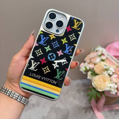 lv新品手机壳 新工艺鎏金工艺玻璃壳 电镀玻璃磁吸手机壳 型号：为了不出现报错型号，请打开本机查看手机设置显示的型号 Iphone16Pro Max 6.9 I