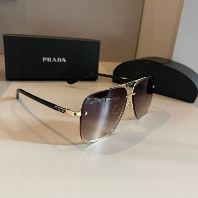 prada 普拉达 界级大师制造. 偏光墨镜 高档 潮流时尚百搭男士款百搭瘦脸太阳镜 高品质 ！开车太阳镜 ！