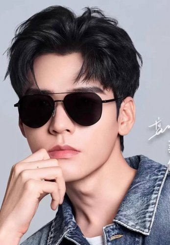 p130 Gucci 2025 新款男女情侣款太阳镜多边形墨镜Ip电镀永不褪色 超轻超有弹性整幅眼镜无螺丝重要的是压不坏 高清尼龙镜片、精湛的工艺 原版材料 休