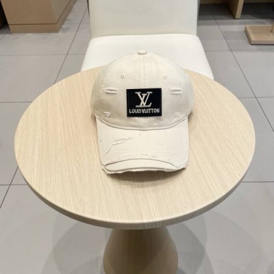 Lv路易威登 2025新款上架 今年赛琳家每款帽子都想拥有～ 设计轻易休闲时髦又带高级感 超好搭配 帽型不用多说 绝对好看！ 赶快Get秀场同款吧