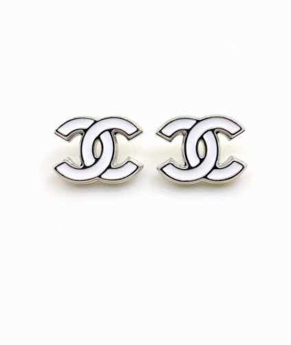 chanel 最新款白金白色Cc耳钉 一致Zp黄铜材质