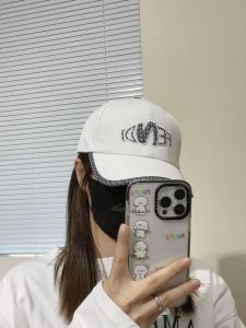 上新 fendi芬迪 新品棒球帽 代购版本 时尚潮流 高端做工 非一般的品质 细节看实拍哦