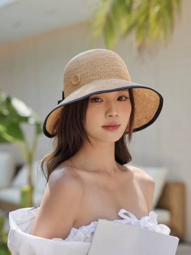 跑量 小香 飘带蝴蝶结天然拉菲草盆帽 最喜欢的款式之一~设计很独特拉菲草透气不闷热高颜值空顶帽 谁能拒绝蝴蝶结呢 没有过分夸张处处彰显特别