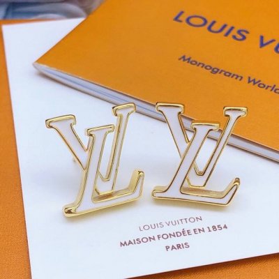 p60编号Led0104 【Lv*最新款滴油白色耳钉】一致Zp黄铜材质