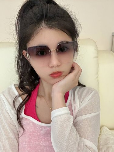 Gucci-偏光太阳镜 2025开春新款 潮流爆款 时尚方框偏光太阳镜 高品质 佩戴舒适 网红潮款墨镜 女士高清偏光太阳镜 高品质Tr镜框 型号：G1322