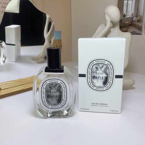 专柜品质 图片已满，现货味道认文字 蒂普提克香水白标100Ml！味道：经典版无花果，檀道，清晨百合，水中影，杜桑，玫瑰之水，感官之水，东京柑橘，60周年限量版夏