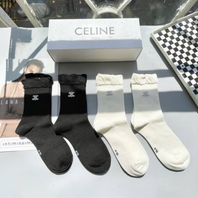 配包装 一盒四双 Celine赛琳 爆款中筒袜高版本 ～好看到爆炸 欧美大牌中筒袜潮人必不能少的专柜代购品质 袜子 ，搭配起来超高逼格 时髦度爆表啊啊啊啊～～推