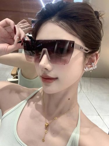 Dio*2025新款墨镜女款超大框连体无框欧美风辣妹海边度假防晒太阳眼镜