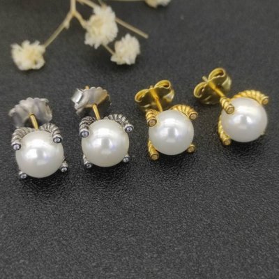 david Yurman四爪珍珠耳钉银色、黄金色。 编号Dyeh-009，Dyeh-010