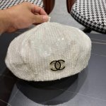 Chanel 香奈儿*早秋贝雷帽不得不爱的贝雷帽 基础百搭的纯色系~超经典的贝雷版型 拗造型的神器！