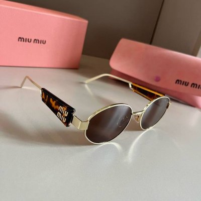 Miumiu缪缪24年欧洲站新款高端方框个性太阳墨镜
