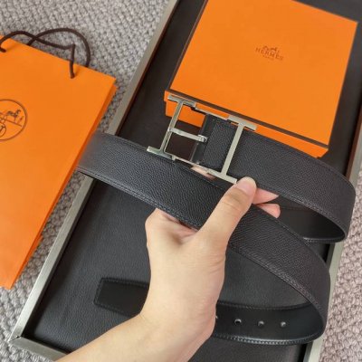 爱马仕 HermēS Box 掌纹小牛皮双面腰带，镀钯腰带扣。38毫米