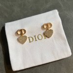 D家cd爱心耳钉 同款材质 925银针
