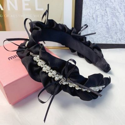 miumiu缪缪 miumiu发箍 绸缎珍珠轻奢风发箍气质百搭小仙女必入单品名媛风十足 宝藏款 闭眼入推荐款 单个