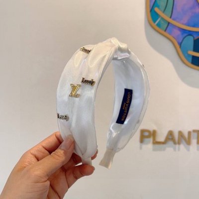 配包装 Lv 路易威登 火爆新款缎面宽版发箍，时尚头箍，专柜最最新款来袭时尚百搭，女神必入 ！