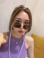 我们出品 Zp8060量大咨询客Fu Ch Nel彩钻黑皮项链 长度可以任意调节，一定要入 超美超赞超重工 但是，超级好看一条项链用了5种颜色的施华洛世奇水晶，
