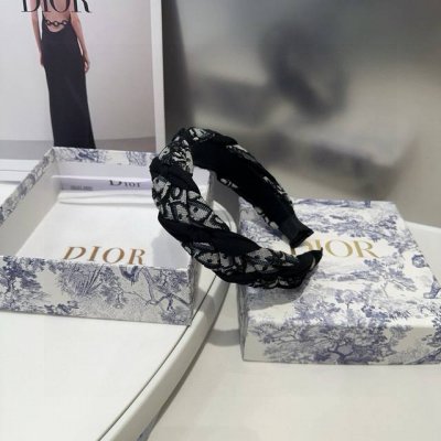 配包装盒 dior 迪奥 新款发箍 特别好看 时尚百搭 简单又实用 小姐姐必备