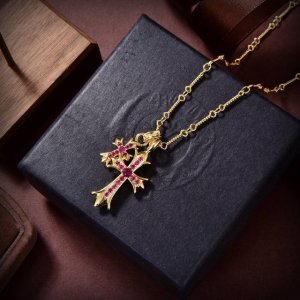 新品克罗心潮人必备单品克罗心 满钻十字架项链，多种戴法。太好看了 戴上它炸了整条街[偷笑]镶嵌天然钻石克罗心项链