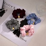 zp打版 Miumiu发绳优雅大方精工设计 雕刻 非常修饰体型 青春活力 一眼就被这款吸引了 非常漂亮的颜色搭配 时尚又俏皮