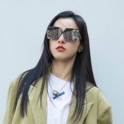 p80 【Dior-迪奥】2025开春新款 潮流爆款 时尚方框偏光太阳镜 高品质 佩戴舒适 网红潮款墨镜 女士高清偏光太阳镜 高品质Tr镜框 型号：Cd7129