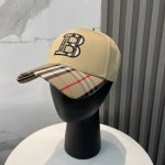 配防尘袋 burberry 巴宝莉 立体绣 原单棒球帽 专柜热卖款纯棉内里 轻盈透气 完美版型 对格精准无误 原厂品质 独家实物拍摄 男女适用